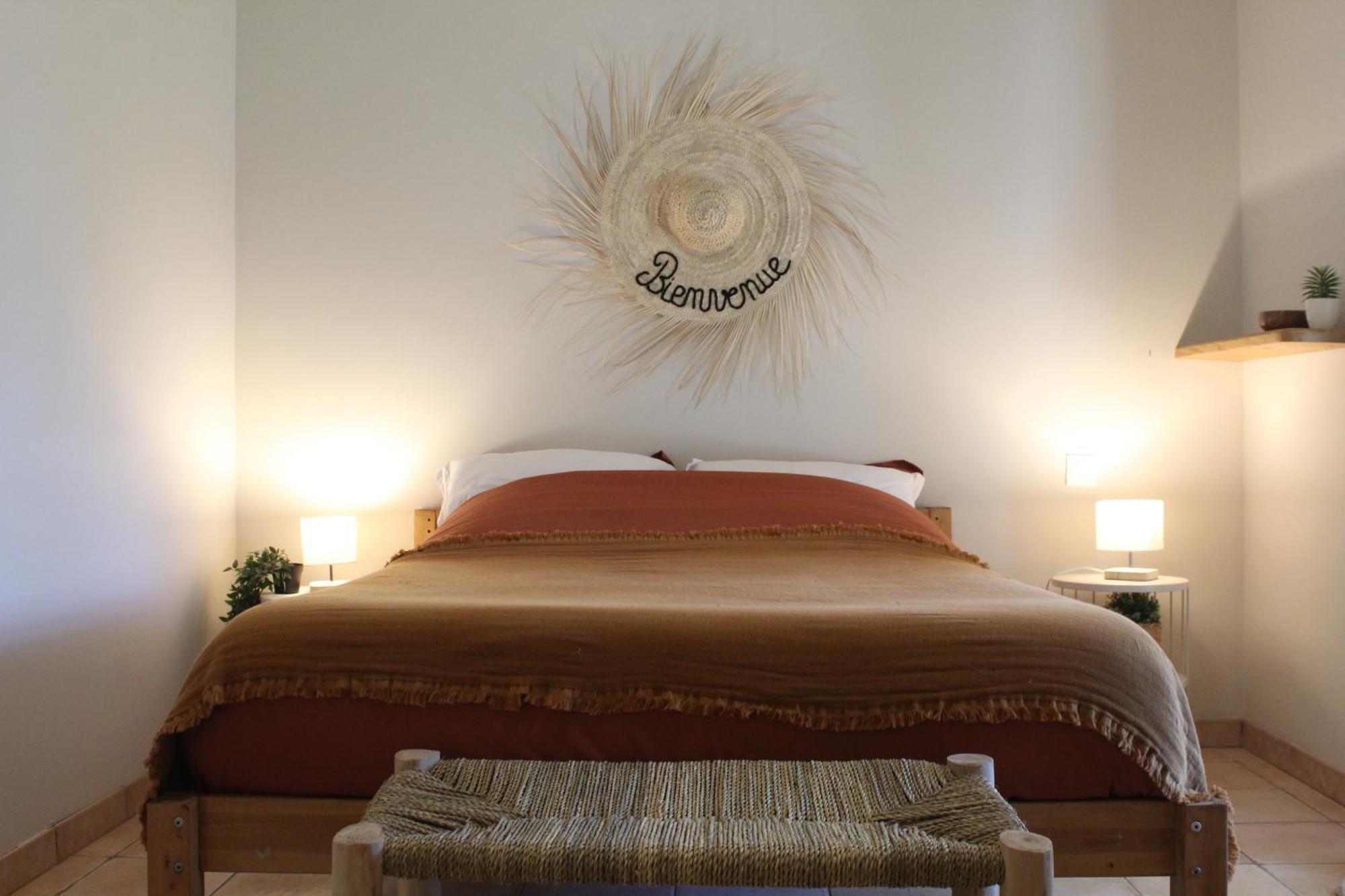Hotel Mas Eva Mouries Zewnętrze zdjęcie